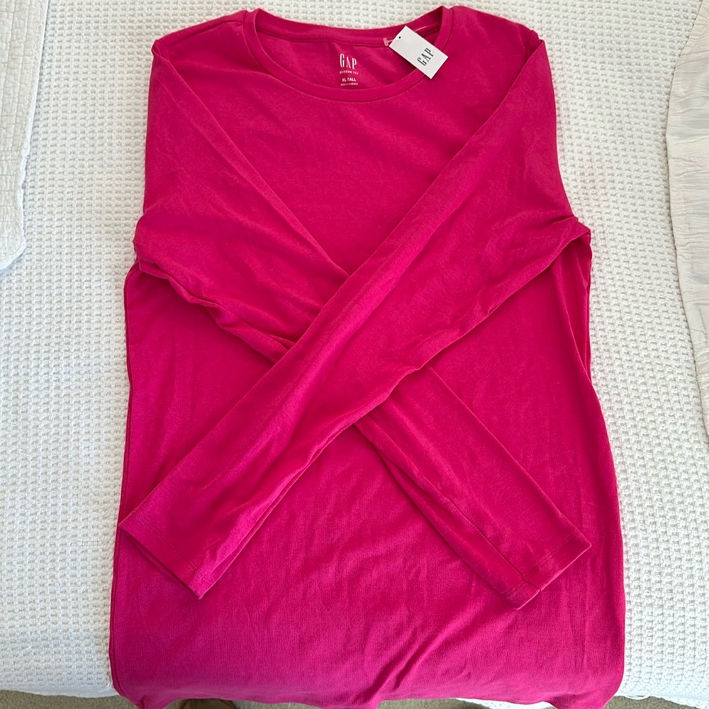 Brand New Gap Modern Tee Pink